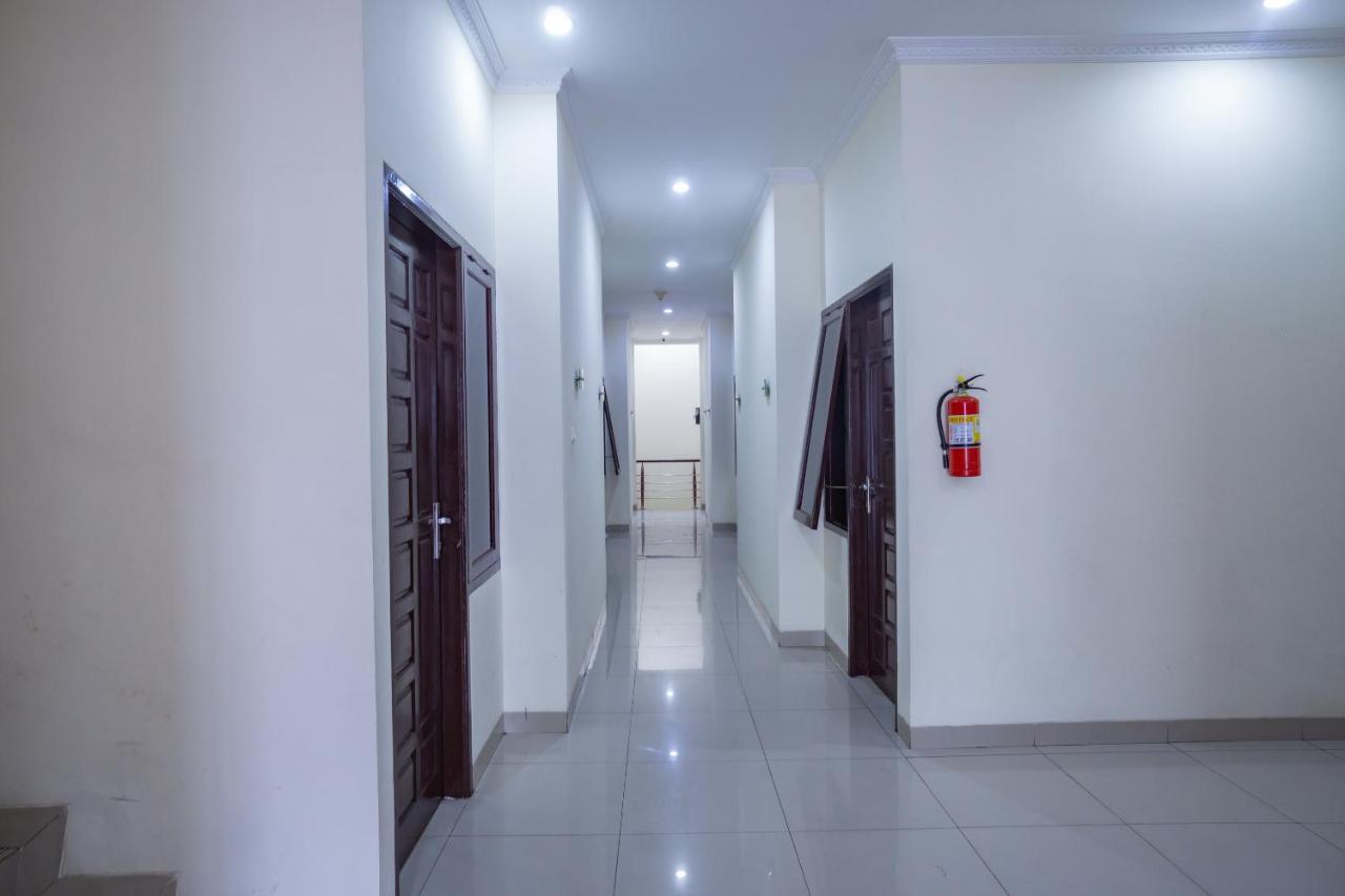 Hotel Oyo 2357 Syariah Grand Raudhah à Jakarta Extérieur photo