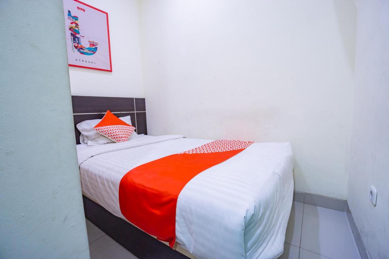 Hotel Oyo 2357 Syariah Grand Raudhah à Jakarta Extérieur photo