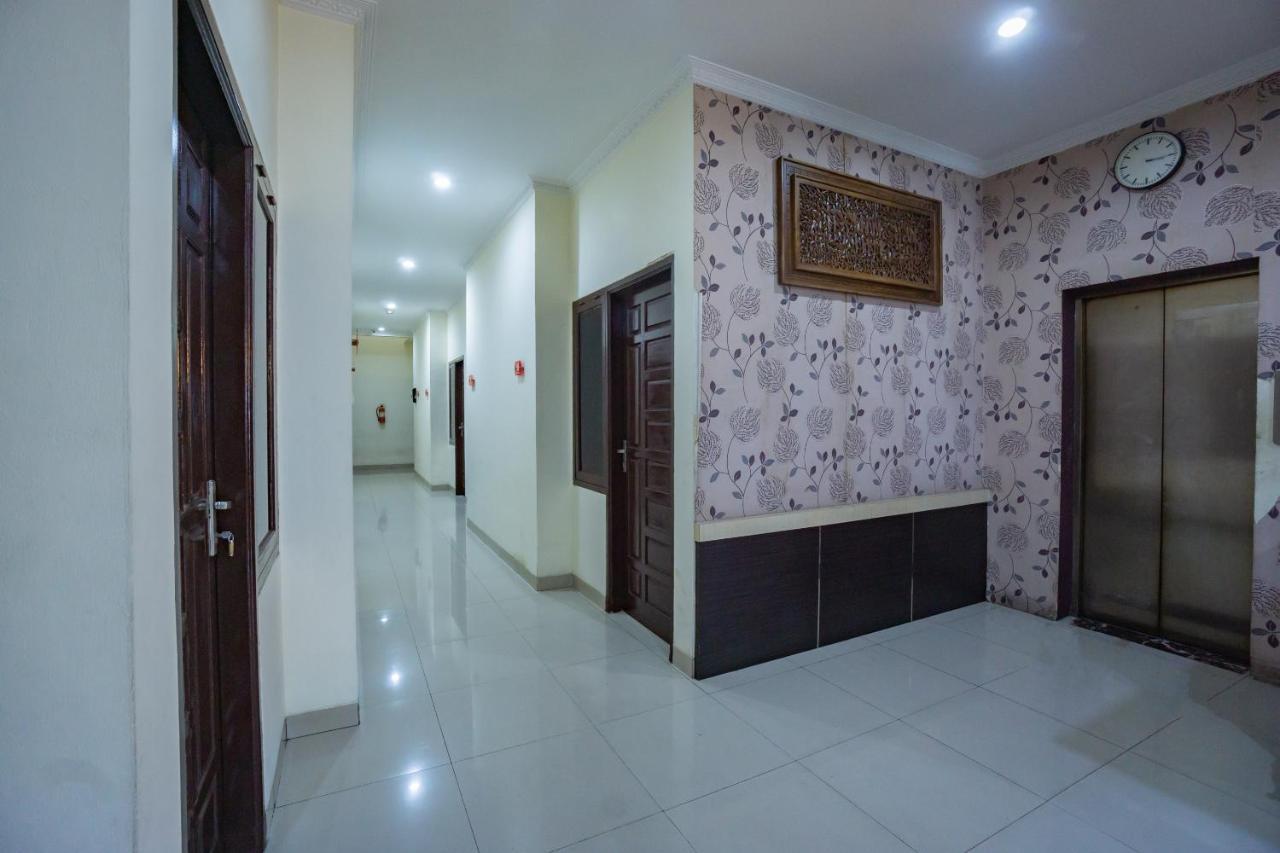 Hotel Oyo 2357 Syariah Grand Raudhah à Jakarta Extérieur photo