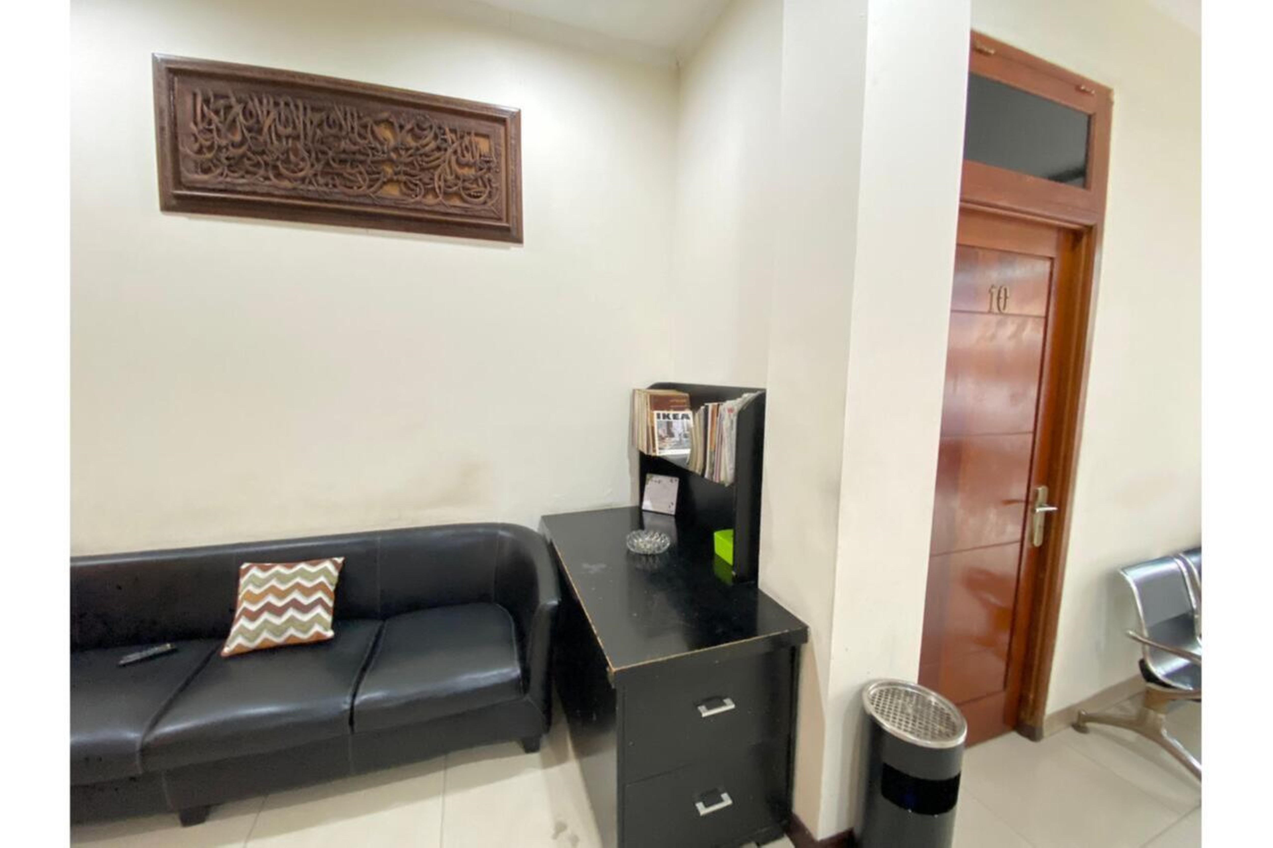 Hotel Oyo 2357 Syariah Grand Raudhah à Jakarta Extérieur photo