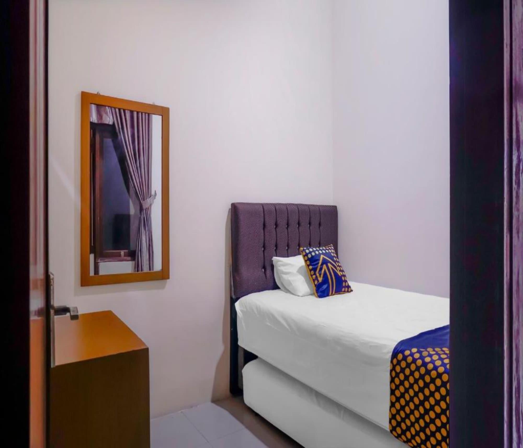Hotel Oyo 2357 Syariah Grand Raudhah à Jakarta Extérieur photo