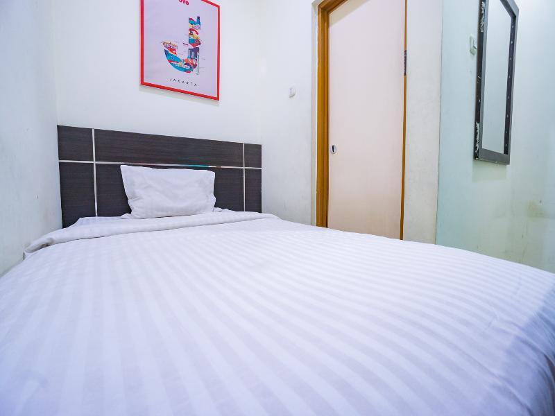 Hotel Oyo 2357 Syariah Grand Raudhah à Jakarta Extérieur photo